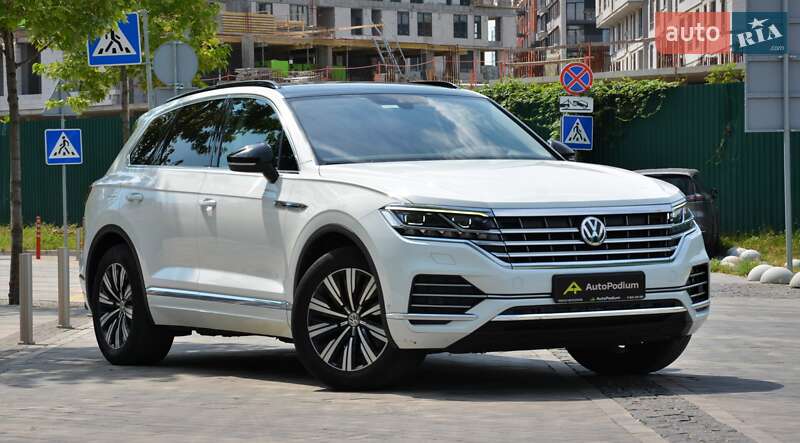 Внедорожник / Кроссовер Volkswagen Touareg 2019 в Киеве
