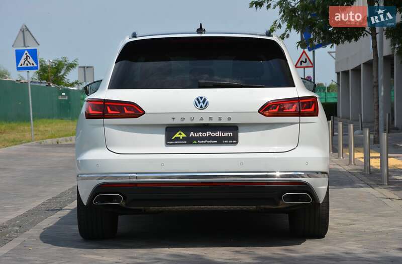 Внедорожник / Кроссовер Volkswagen Touareg 2019 в Киеве