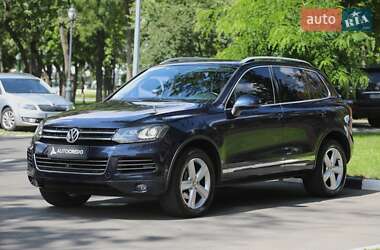 Внедорожник / Кроссовер Volkswagen Touareg 2011 в Харькове
