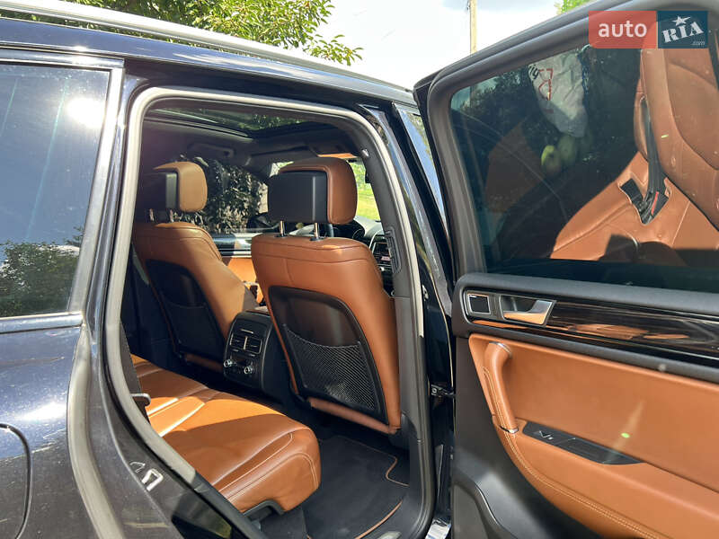 Внедорожник / Кроссовер Volkswagen Touareg 2014 в Харькове фото 11 Внедорожник / Кроссовер Volkswagen Touareg 2014 в Харькове