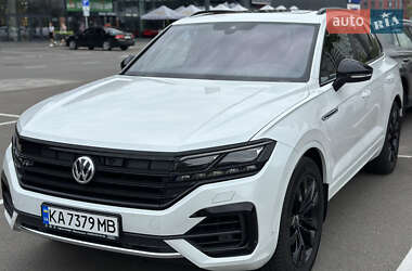 Позашляховик / Кросовер Volkswagen Touareg 2019 в Києві