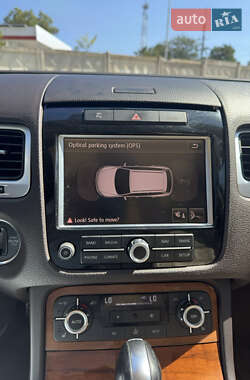 Внедорожник / Кроссовер Volkswagen Touareg 2010 в 