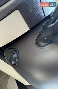 Внедорожник / Кроссовер Volkswagen Touareg 2010 в 