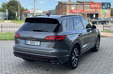 Внедорожник / Кроссовер Volkswagen Touareg 2022 в 