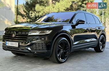 Позашляховик / Кросовер Volkswagen Touareg 2021 в Дніпрі