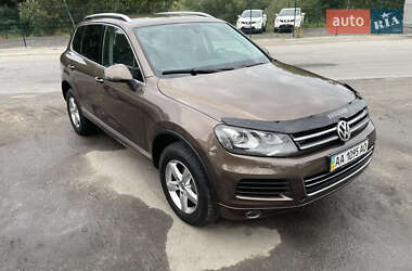 Позашляховик / Кросовер Volkswagen Touareg 2011 в Києві