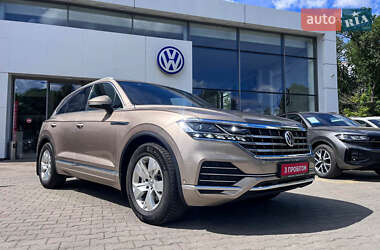 Позашляховик / Кросовер Volkswagen Touareg 2019 в Житомирі