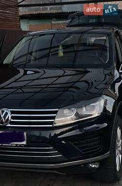 Позашляховик / Кросовер Volkswagen Touareg 2015 в Ковелі