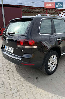 Внедорожник / Кроссовер Volkswagen Touareg 2008 в 