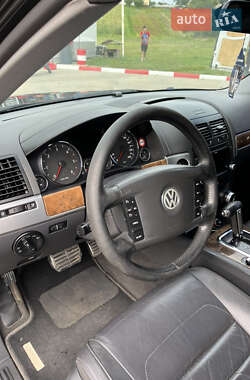 Внедорожник / Кроссовер Volkswagen Touareg 2008 в 