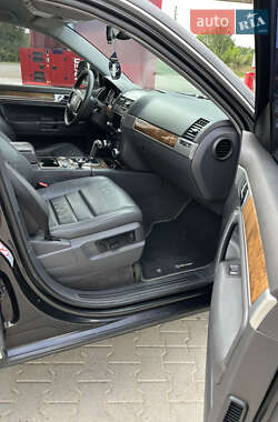 Внедорожник / Кроссовер Volkswagen Touareg 2008 в 