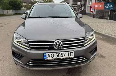 Внедорожник / Кроссовер Volkswagen Touareg 2016 в Ужгороде
