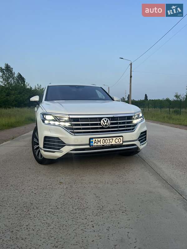 Внедорожник / Кроссовер Volkswagen Touareg 2018 в Коростене фото 7 Внедорожник / Кроссовер Volkswagen Touareg 2018 в Коростене