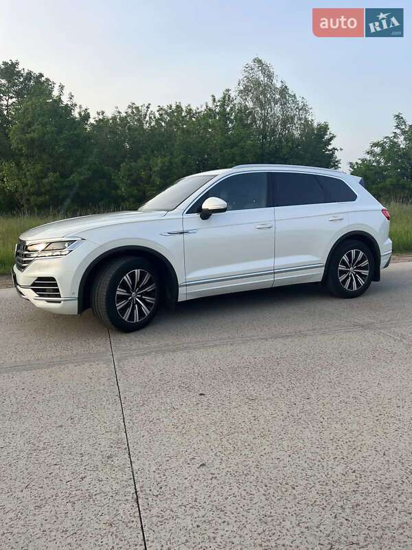 Внедорожник / Кроссовер Volkswagen Touareg 2018 в Коростене фото 19 Внедорожник / Кроссовер Volkswagen Touareg 2018 в Коростене