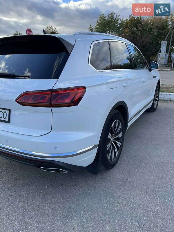 Внедорожник / Кроссовер Volkswagen Touareg 2018 в Коростене фото 26 Внедорожник / Кроссовер Volkswagen Touareg 2018 в Коростене