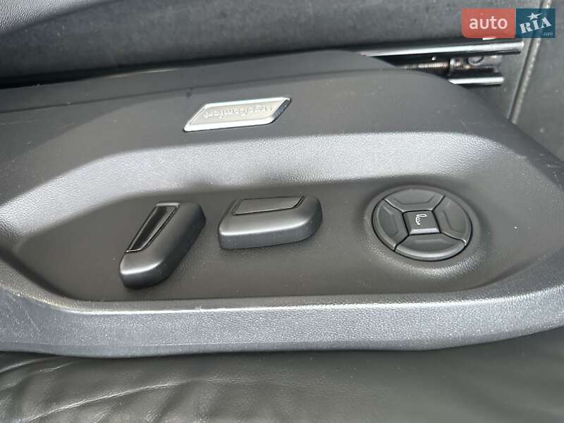 Позашляховик / Кросовер Volkswagen Touareg 2018 в Луцьку