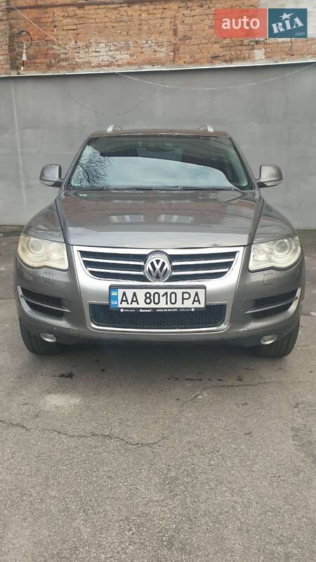 Внедорожник / Кроссовер Volkswagen Touareg 2008 в Днепре