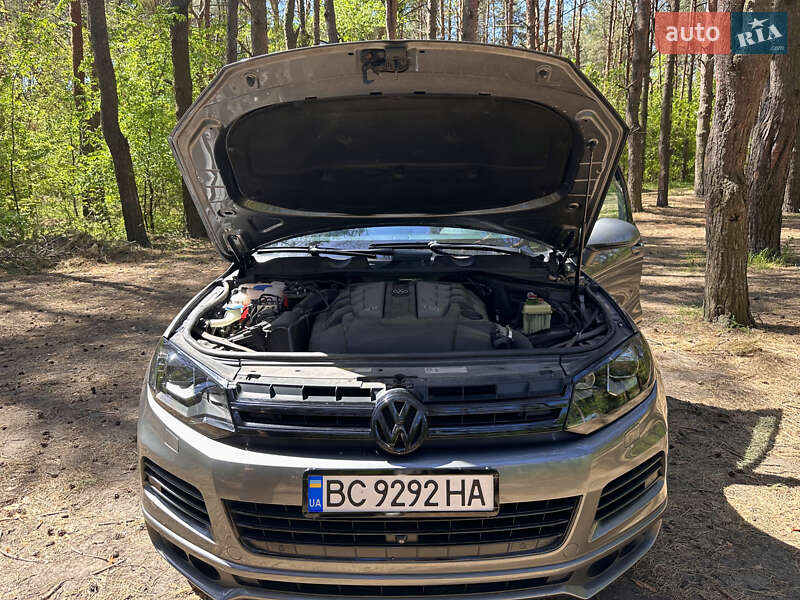 Внедорожник / Кроссовер Volkswagen Touareg 2013 в Кривом Роге