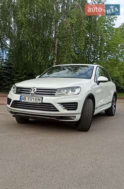 Внедорожник / Кроссовер Volkswagen Touareg 2016 в Виннице