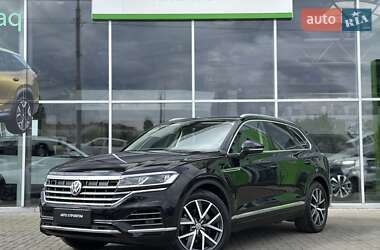 Внедорожник / Кроссовер Volkswagen Touareg 2018 в Киеве