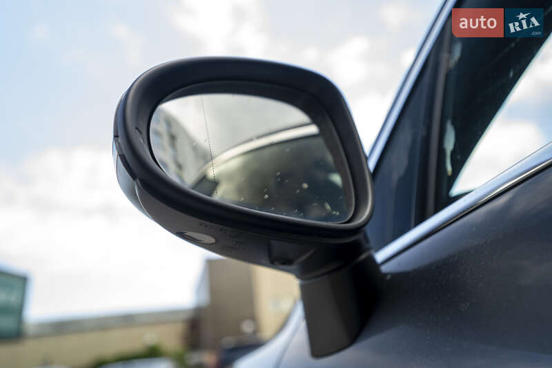 Внедорожник / Кроссовер Volkswagen Touareg 2015 в Киеве фото 9 Внедорожник / Кроссовер Volkswagen Touareg 2015 в Киеве