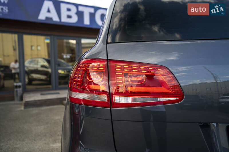 Внедорожник / Кроссовер Volkswagen Touareg 2015 в Киеве фото 16 Внедорожник / Кроссовер Volkswagen Touareg 2015 в Киеве