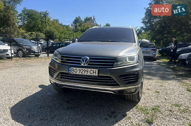 Внедорожник / Кроссовер Volkswagen Touareg 2016 в Залещиках