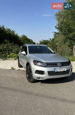 Позашляховик / Кросовер Volkswagen Touareg 2012 в Вишгороді
