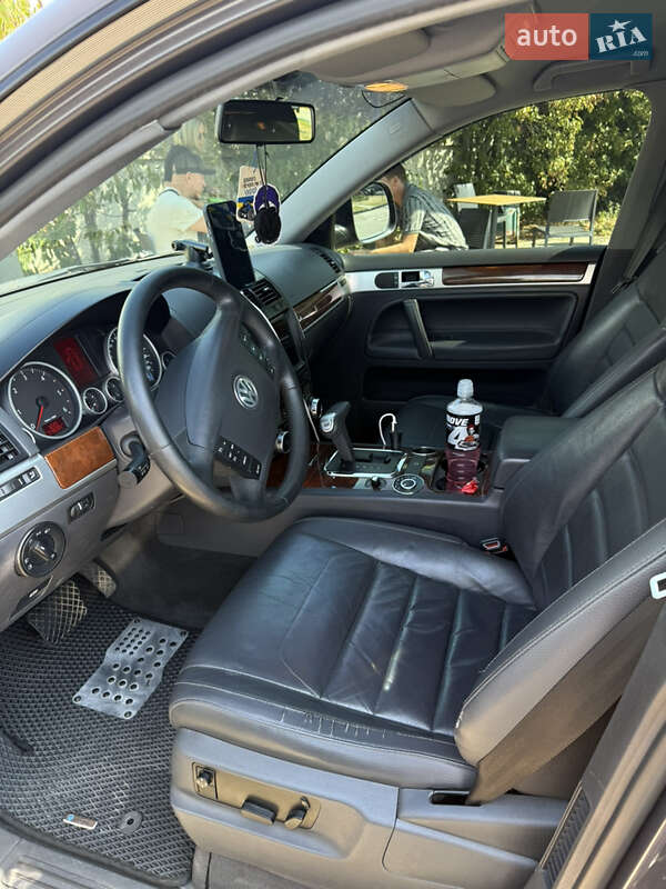 Позашляховик / Кросовер Volkswagen Touareg 2008 в Одесі