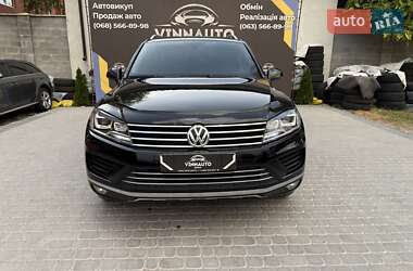 Внедорожник / Кроссовер Volkswagen Touareg 2017 в 