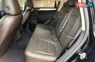 Внедорожник / Кроссовер Volkswagen Touareg 2017 в 