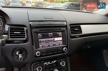 Внедорожник / Кроссовер Volkswagen Touareg 2017 в 
