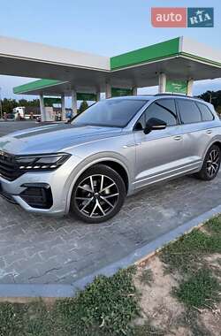 Позашляховик / Кросовер Volkswagen Touareg 2021 в Умані