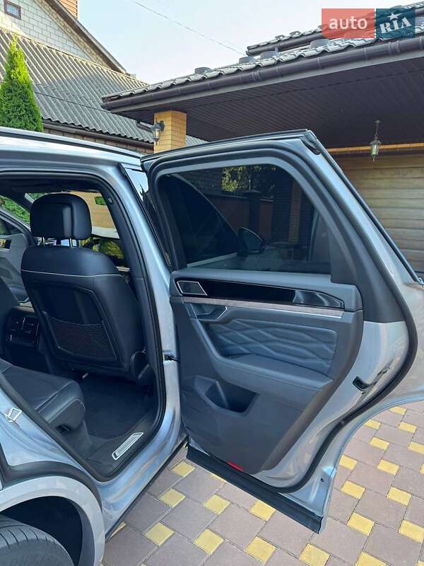 Позашляховик / Кросовер Volkswagen Touareg 2021 в Умані фото 27 Позашляховик / Кросовер Volkswagen Touareg 2021 в Умані