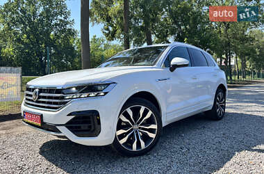 Позашляховик / Кросовер Volkswagen Touareg 2019 в Умані