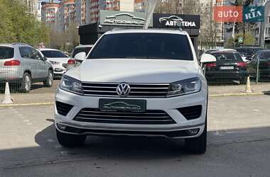 Внедорожник / Кроссовер Volkswagen Touareg 2014 в 