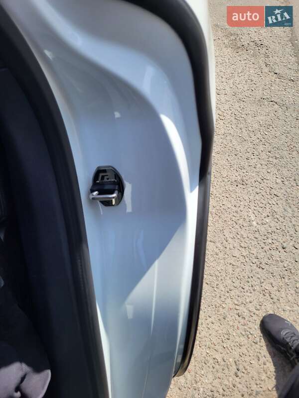 Внедорожник / Кроссовер Volkswagen Touareg 2015 в Херсоне