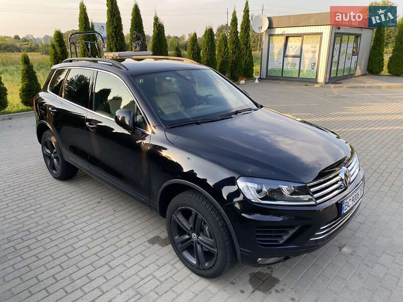 Позашляховик / Кросовер Volkswagen Touareg 2015 в Яворові