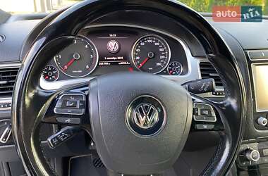 Внедорожник / Кроссовер Volkswagen Touareg 2015 в 