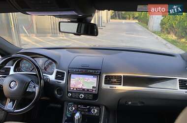 Внедорожник / Кроссовер Volkswagen Touareg 2015 в 