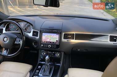 Внедорожник / Кроссовер Volkswagen Touareg 2015 в 