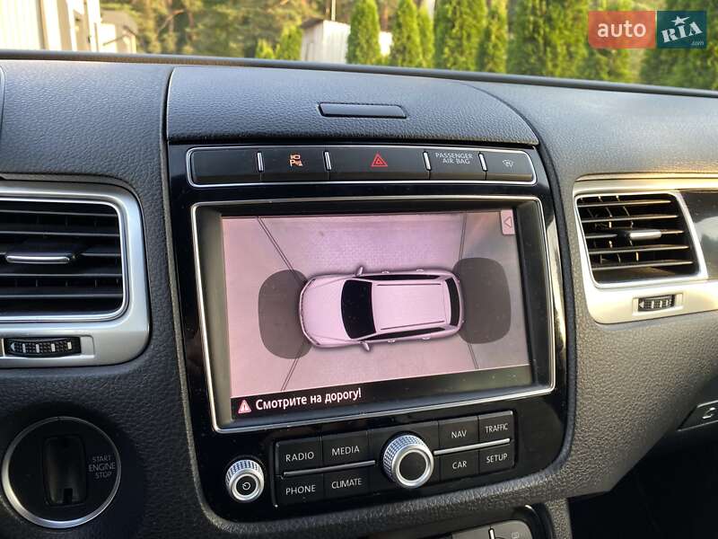 Позашляховик / Кросовер Volkswagen Touareg 2015 в Яворові