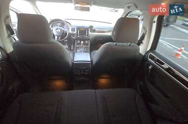 Внедорожник / Кроссовер Volkswagen Touareg 2013 в 