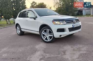 Внедорожник / Кроссовер Volkswagen Touareg 2011 в Житомире