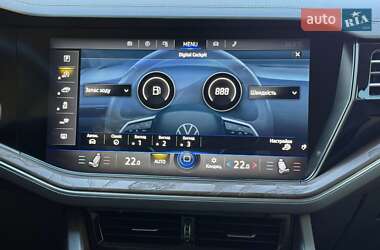 Внедорожник / Кроссовер Volkswagen Touareg 2021 в 