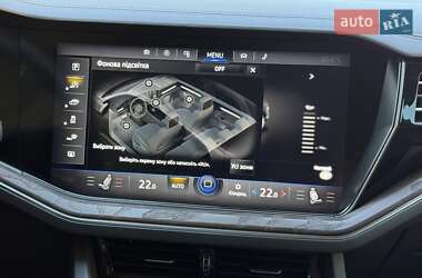 Внедорожник / Кроссовер Volkswagen Touareg 2021 в 