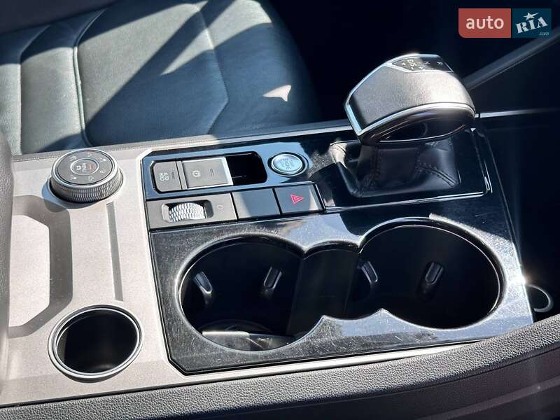 Позашляховик / Кросовер Volkswagen Touareg 2018 в Кропивницькому