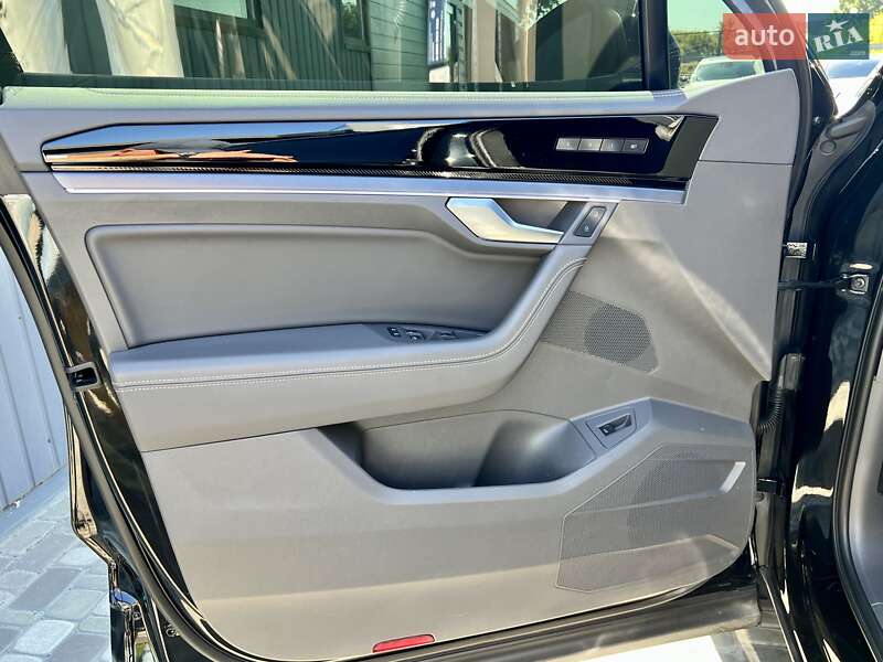 Внедорожник / Кроссовер Volkswagen Touareg 2023 в Киеве