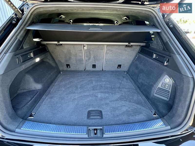 Внедорожник / Кроссовер Volkswagen Touareg 2023 в Киеве