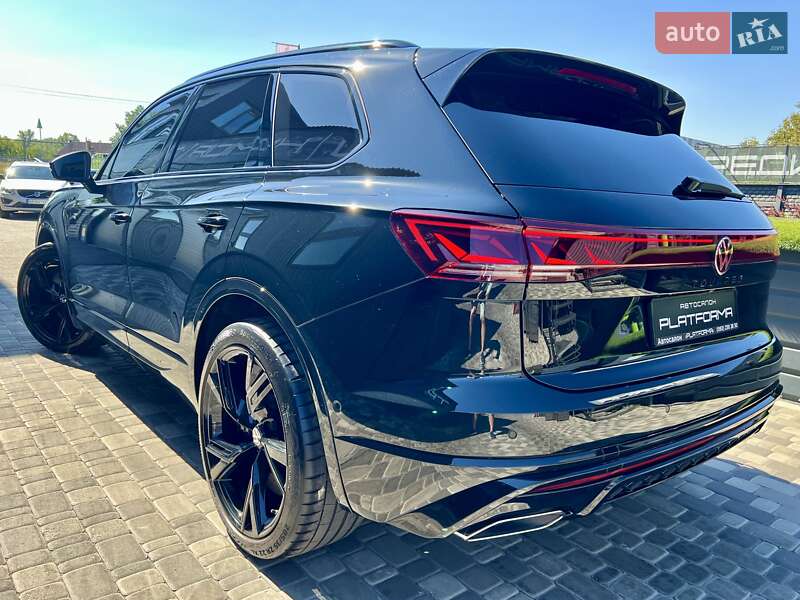 Внедорожник / Кроссовер Volkswagen Touareg 2023 в Киеве